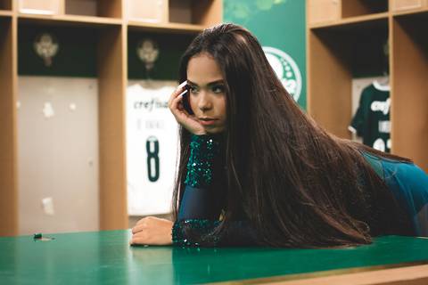 As melhores ideias e inspirações criativas de fotos para ensaio de debutante no Allianz Parque (Estádio do Palmeiras)'
