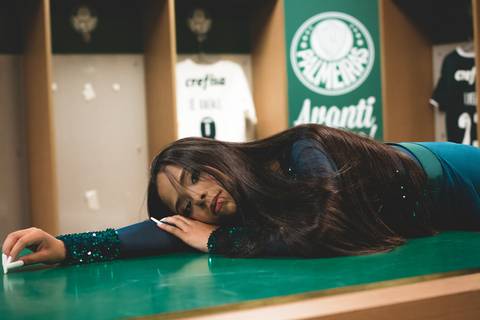 As melhores ideias e inspirações criativas de fotos para ensaio de debutante no Allianz Parque (Estádio do Palmeiras)'