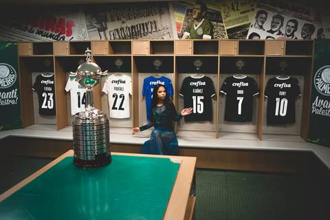 As melhores ideias e inspirações criativas de fotos para ensaio de debutante no Allianz Parque (Estádio do Palmeiras)'