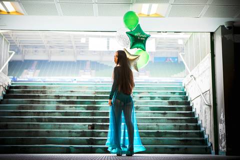 As melhores ideias e inspirações criativas de fotos para ensaio de debutante no Allianz Parque (Estádio do Palmeiras)'