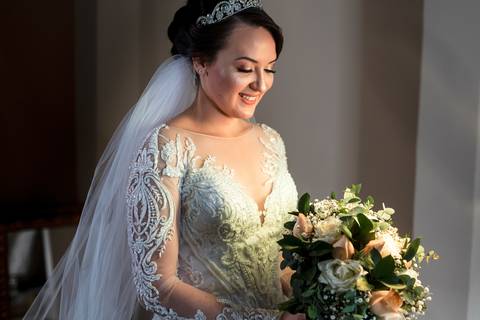 As melhores ideias e inspirações criativas de fotos do making of da noiva  no Espaço Garden Fest Arujá - SP'