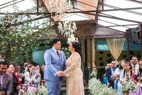 As melhores ideias e inspirações criativas de fotos de casamento momento da cerimônia no Espaço Garden Fest Arujá - SP'