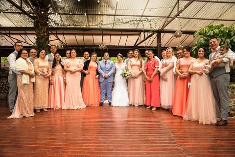 As melhores ideias e inspirações criativas de fotos de casamento momento da cerimônia no Espaço Garden Fest Arujá - SP'