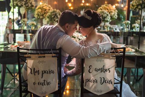 As melhores ideias e inspirações criativas de fotos de casamento momento da recepção no Espaço Garden Fest Arujá - SP'