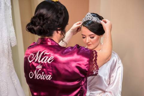 As melhores ideias e inspirações criativas de fotos do making of da noiva  no Espaço Garden Fest Arujá - SP'