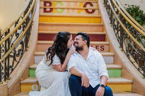 As melhores ideias e inspirações criativas de fotos para ensaio pré wedding no Méqui 1000 - Av. Paulista'