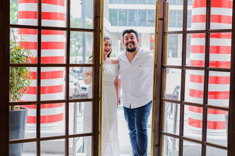 As melhores ideias e inspirações criativas de fotos para ensaio pré wedding no Méqui 1000 - Av. Paulista'
