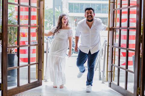 As melhores ideias e inspirações criativas de fotos para ensaio pré wedding no Méqui 1000 - Av. Paulista'