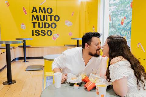 As melhores ideias e inspirações criativas de fotos para ensaio pré wedding no Méqui 1000 - Av. Paulista'