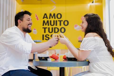 As melhores ideias e inspirações criativas de fotos para ensaio pré wedding no Méqui 1000 - Av. Paulista'