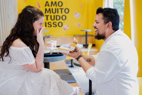 As melhores ideias e inspirações criativas de fotos para ensaio pré wedding no Méqui 1000 - Av. Paulista'