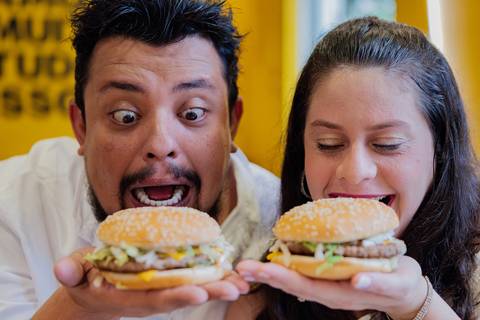 As melhores ideias e inspirações criativas de fotos para ensaio pré wedding no Méqui 1000 - Av. Paulista'