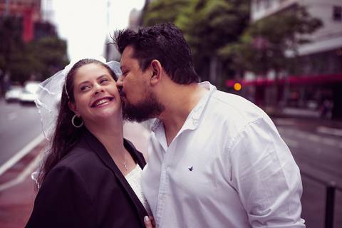 As melhores ideias e inspirações criativas de fotos para ensaio pré wedding na Av. Paulista'