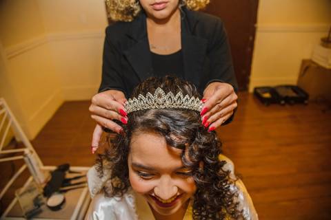 As melhores ideias e inspirações criativas do making of da noiva no Buffet Reis Recepções'