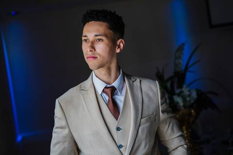 As melhores ideias e inspirações criativas do making of do noivo no Buffet Reis Recepções'