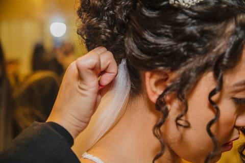 As melhores ideias e inspirações criativas do making of da noiva no Buffet Reis Recepções'