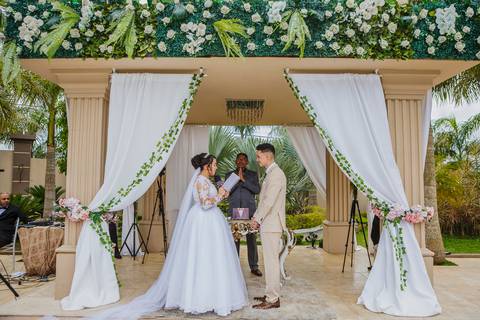 As melhores ideias e inspirações criativas de casamento no Buffet Reis Recepções'