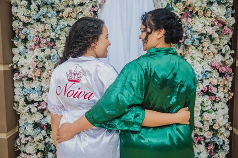 As melhores ideias e inspirações criativas do making of da noiva no Buffet Reis Recepções'