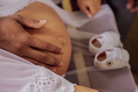 As melhores ideias e inspirações criativas de fotos de gestante feito no Sítio das Borboletas'