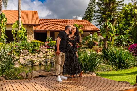 As melhores ideias e inspirações criativas de fotos para ensaio pré wedding na Vinícola Don Pato - Antiquário - Maria Fumaça - São Roque '