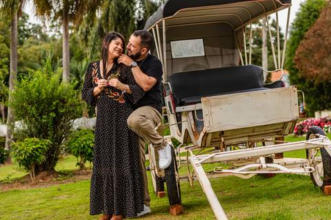 As melhores ideias e inspirações criativas de fotos para ensaio pré wedding na Vinícola Don Pato - Antiquário - Maria Fumaça - São Roque '