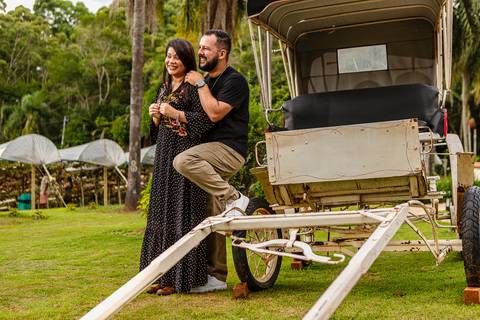 As melhores ideias e inspirações criativas de fotos para ensaio pré wedding na Vinícola Don Pato - Antiquário - Maria Fumaça - São Roque '