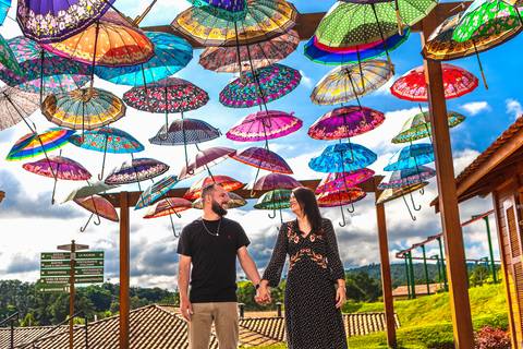 As melhores ideias e inspirações criativas de fotos para ensaio pré wedding na Vinícola Don Pato - Antiquário - Maria Fumaça - São Roque '