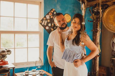 As melhores ideias e inspirações criativas de fotos para ensaio pré wedding na Vinícola Don Pato - Antiquário - Maria Fumaça - São Roque '