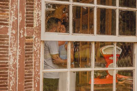 As melhores ideias e inspirações criativas de fotos para ensaio pré wedding na Vinícola Don Pato - Antiquário - Maria Fumaça - São Roque '