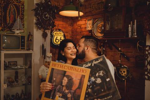 As melhores ideias e inspirações criativas de fotos para ensaio pré wedding na Vinícola Don Pato - Antiquário - Maria Fumaça - São Roque '