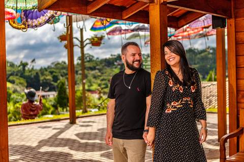 As melhores ideias e inspirações criativas de fotos para ensaio pré wedding na Vinícola Don Pato - Antiquário - Maria Fumaça - São Roque '