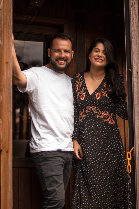 As melhores ideias e inspirações criativas de fotos para ensaio pré wedding na Vinícola Don Pato - Antiquário - Maria Fumaça - São Roque '