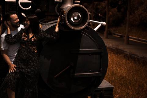 As melhores ideias e inspirações criativas de fotos para ensaio pré wedding na Vinícola Don Pato - Antiquário - Maria Fumaça - São Roque '