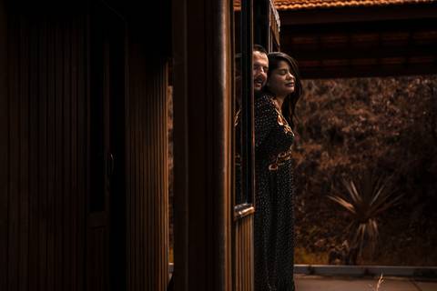 As melhores ideias e inspirações criativas de fotos para ensaio pré wedding na Vinícola Don Pato - Antiquário - Maria Fumaça - São Roque '