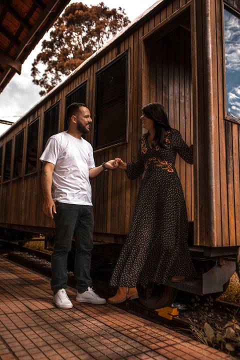 As melhores ideias e inspirações criativas de fotos para ensaio pré wedding na Vinícola Don Pato - Antiquário - Maria Fumaça - São Roque '