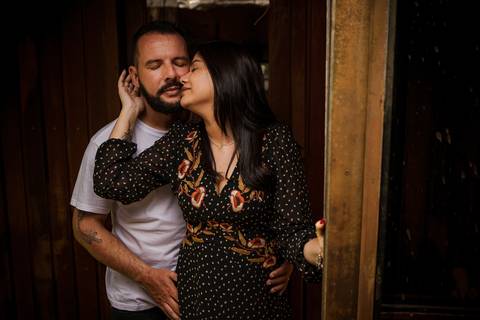 As melhores ideias e inspirações criativas de fotos para ensaio pré wedding na Vinícola Don Pato - Antiquário - Maria Fumaça - São Roque '