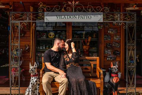 As melhores ideias e inspirações criativas de fotos para ensaio pré wedding na Vinícola Don Pato - Antiquário - Maria Fumaça - São Roque '