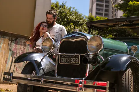 As melhores ideias e inspirações criativas de fotos para ensaio pré wedding no Beco do Batman - Veloso - São Paulo'