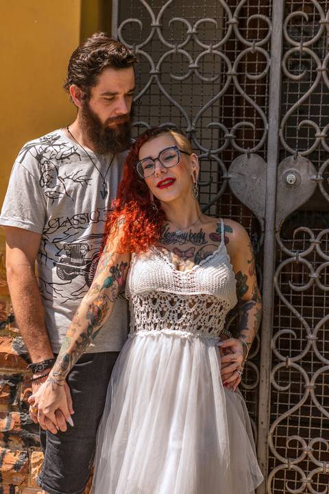 As melhores ideias e inspirações criativas de fotos para ensaio pré wedding no Beco do Batman - Veloso - São Paulo'