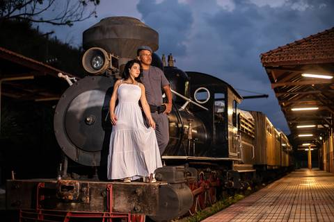 As melhores ideias e inspirações criativas de fotos para ensaio pré wedding na Maria Famosa - São Roque - SP'