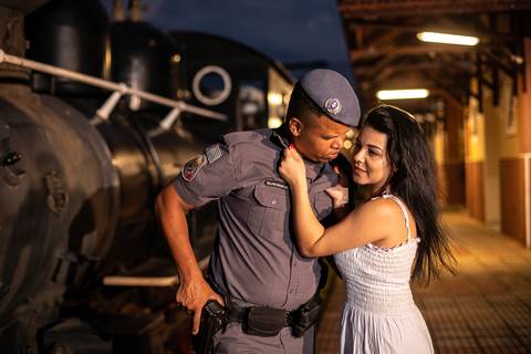 As melhores ideias e inspirações criativas de fotos para ensaio pré wedding na Maria Famosa - São Roque - SP'