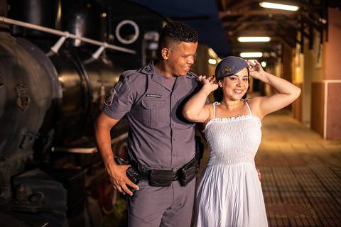 As melhores ideias e inspirações criativas de fotos para ensaio pré wedding na Maria Famosa - São Roque - SP'