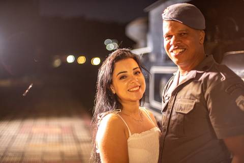 As melhores ideias e inspirações criativas de fotos para ensaio pré wedding na Maria Famosa - São Roque - SP'