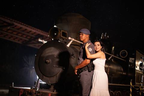 As melhores ideias e inspirações criativas de fotos para ensaio pré wedding na Maria Famosa - São Roque - SP'