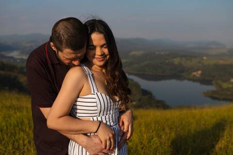 As melhores ideias e inspirações criativas de fotos para ensaio pré wedding no Morro do Capuava - SP'