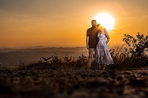 As melhores ideias e inspirações criativas de fotos para ensaio pré wedding no Morro do Capuava - SP'