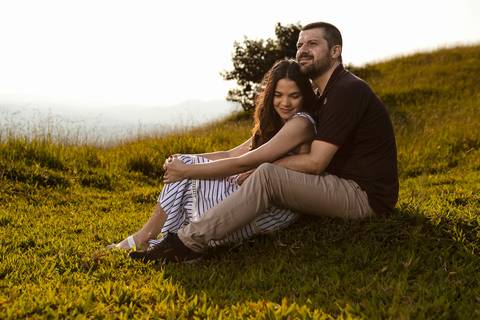 As melhores ideias e inspirações criativas de fotos para ensaio pré wedding no Morro do Capuava - SP'