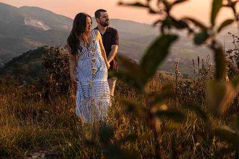 As melhores ideias e inspirações criativas de fotos para ensaio pré wedding no Morro do Capuava - SP'