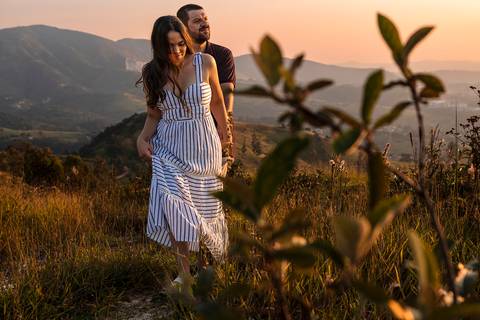As melhores ideias e inspirações criativas de fotos para ensaio pré wedding no Morro do Capuava - SP'