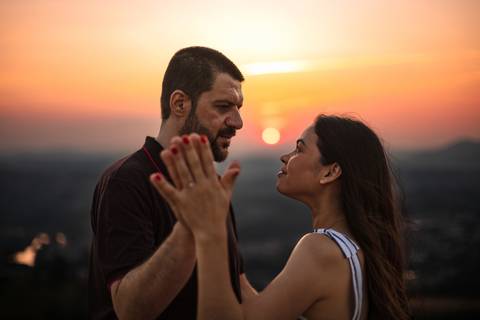 As melhores ideias e inspirações criativas de fotos para ensaio pré wedding no Morro do Capuava - SP'